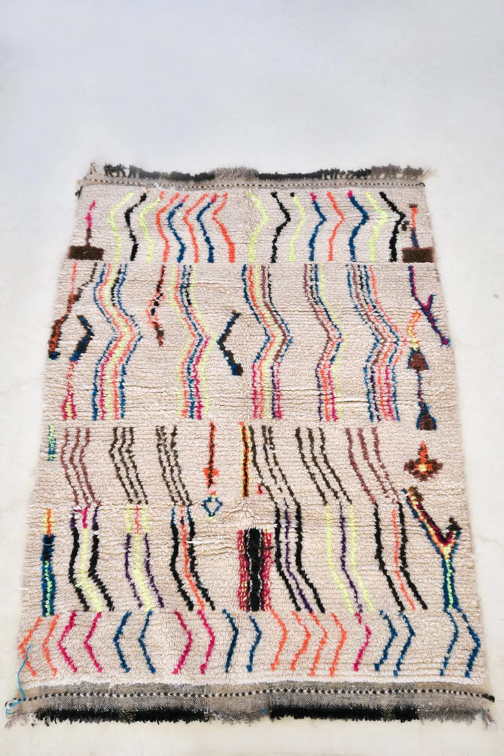 AZILAL. 5'7"x4'Vintage Moroccan Rug. Wool Boucherouite Carpet. Modern Design.