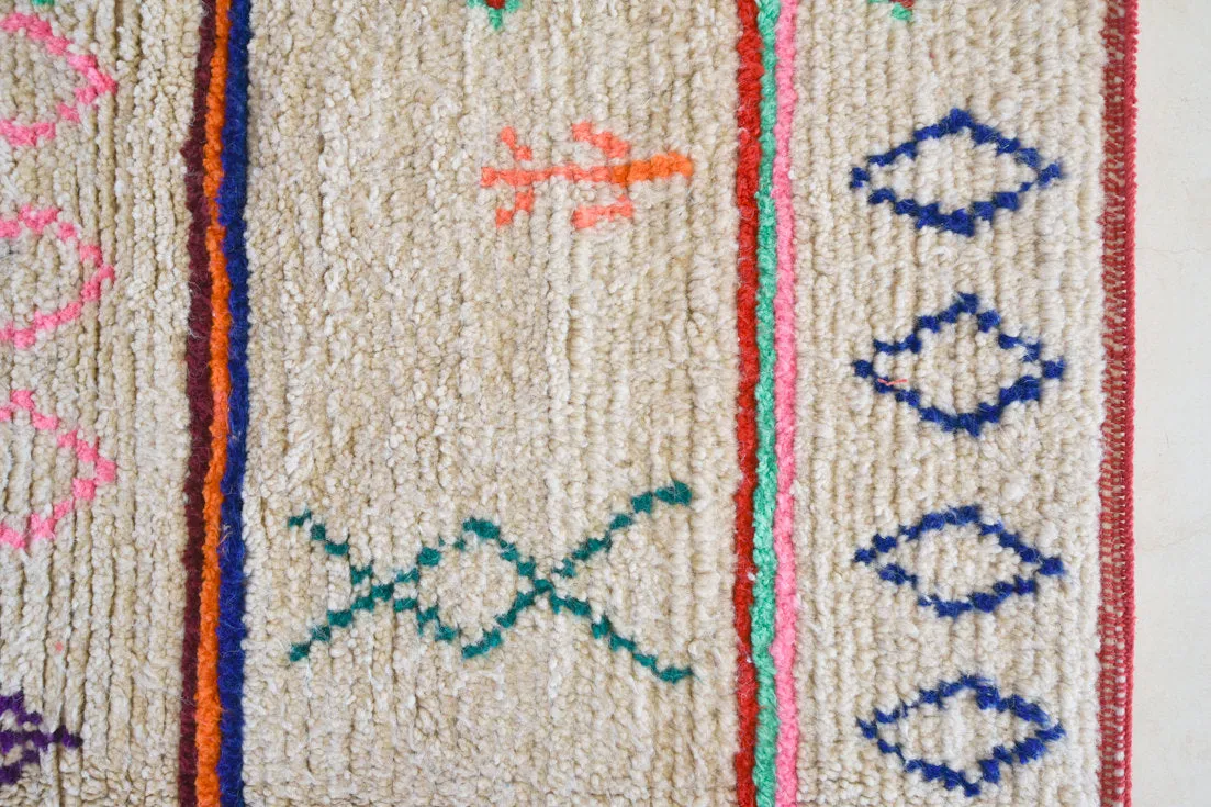 AZILAL. 6'11''x4'4''Vintage Moroccan Rug. Wool Boucherouite Carpet. Modern Design.