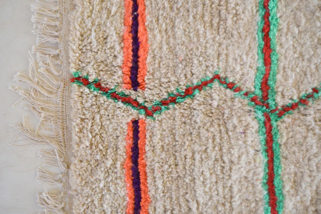 AZILAL. 6'9''x4'7''Vintage Moroccan Rug. Wool Boucherouite Carpet. Modern Design.