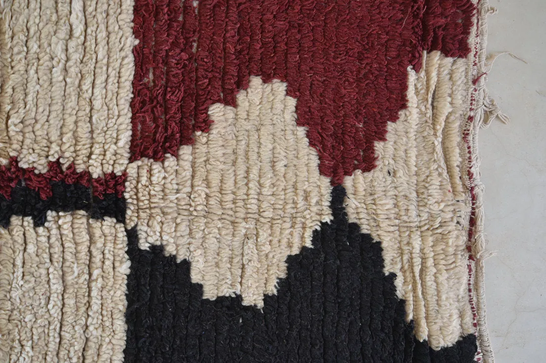 AZILAL. 7'1"x4'3""Vintage Moroccan Rug. Wool Boucherouite Carpet. Modern Design.