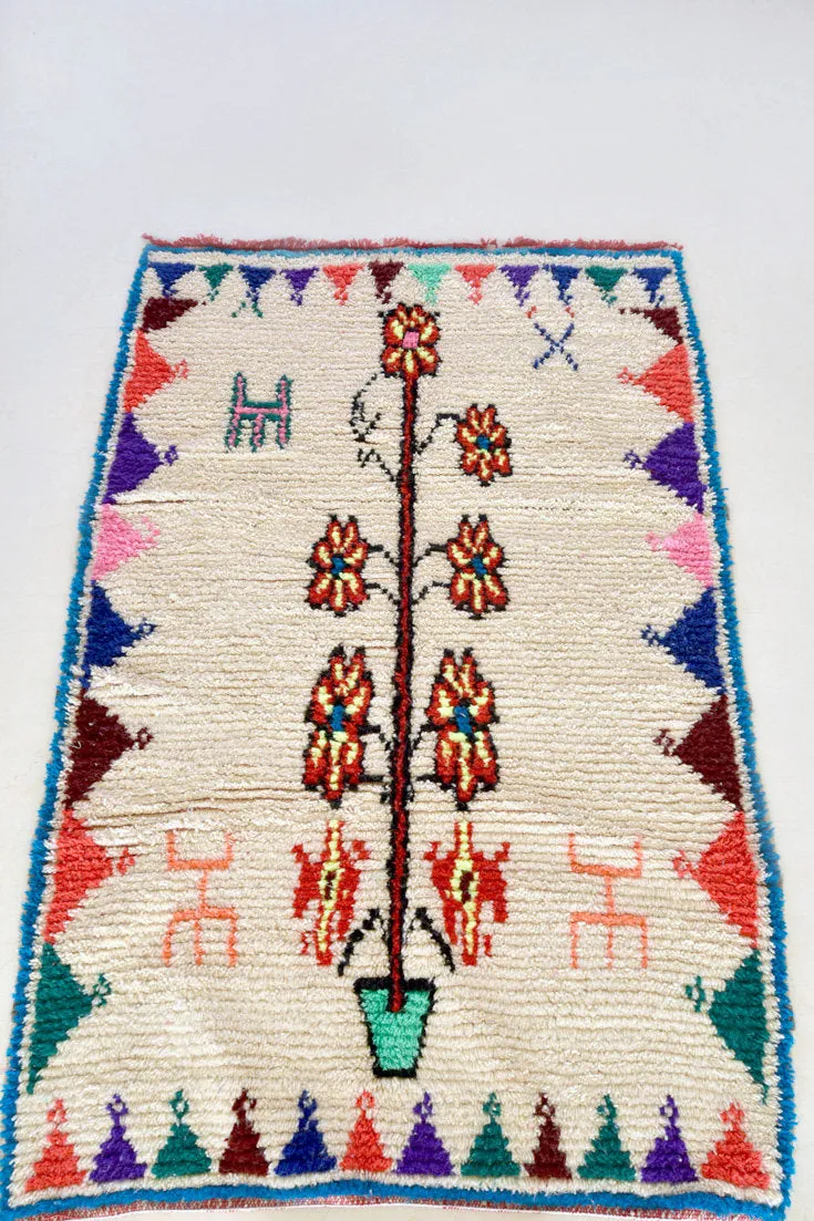 AZILAL. 7'1"x4'8" Vintage Moroccan Rug. Wool Boucherouite Carpet. Modern Design.