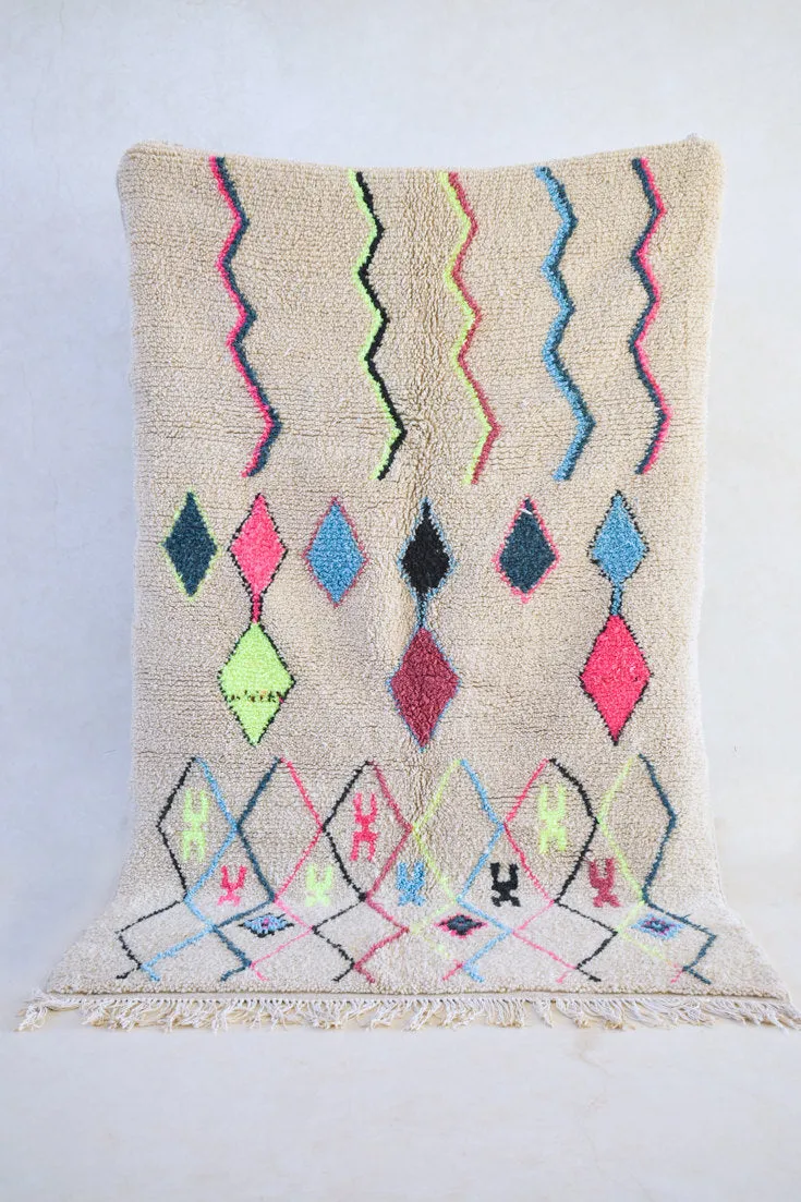 AZILAL. 7'9"x4'9"Vintage Moroccan Rug. Wool Boucherouite Carpet. Modern Design.