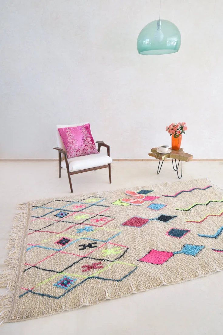 AZILAL. 7'9"x4'9"Vintage Moroccan Rug. Wool Boucherouite Carpet. Modern Design.