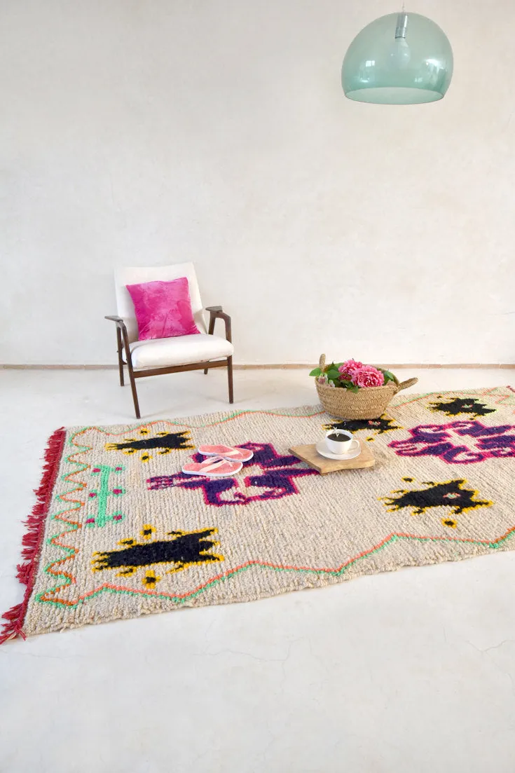 AZILAL. 8'11"x4'5" Vintage Moroccan Rug. Wool Boucherouite Carpet. Modern Design.