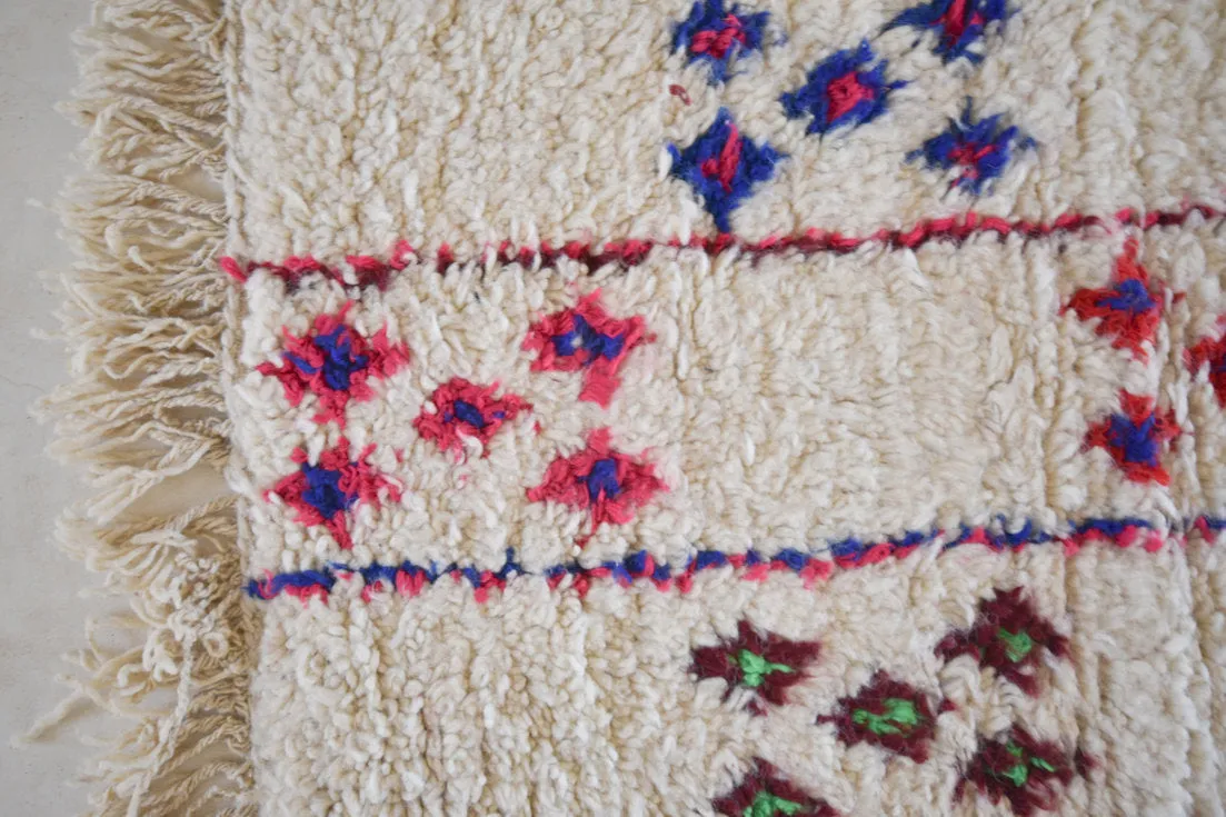 AZILAL. 8'7''x2'11" Vintage Moroccan Runner Rug. Modern Design.