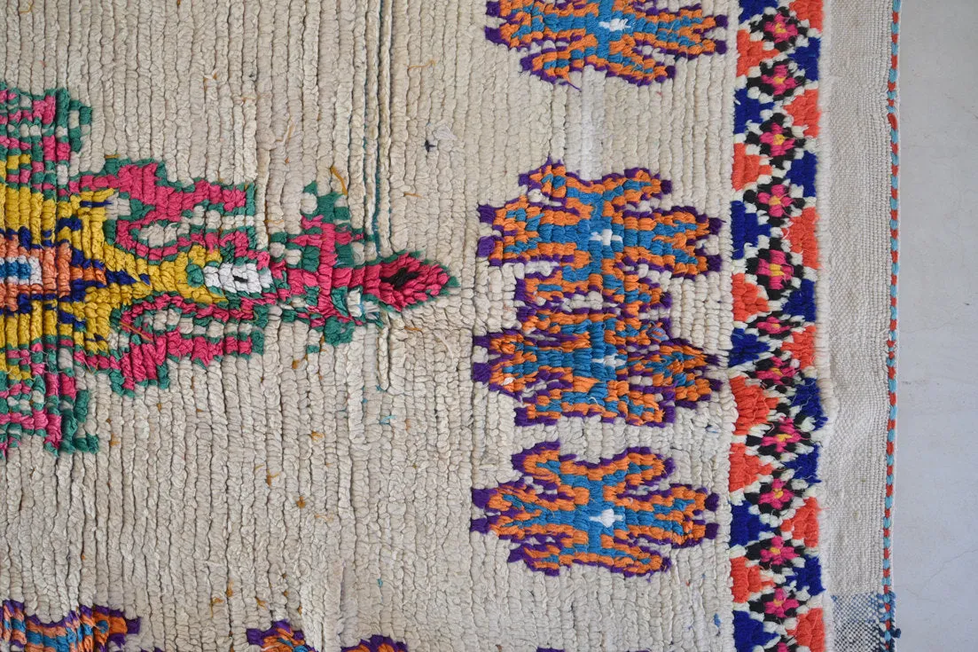 AZILAL. 8'x4'10"Vintage Moroccan Rug. Wool Boucherouite Carpet. Modern Design.
