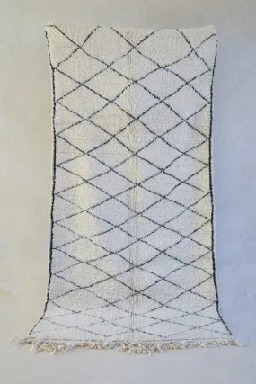AZILAL. 9'11"x4'11"Vintage Moroccan Rug. Wool Boucherouite Carpet. Modern Design.