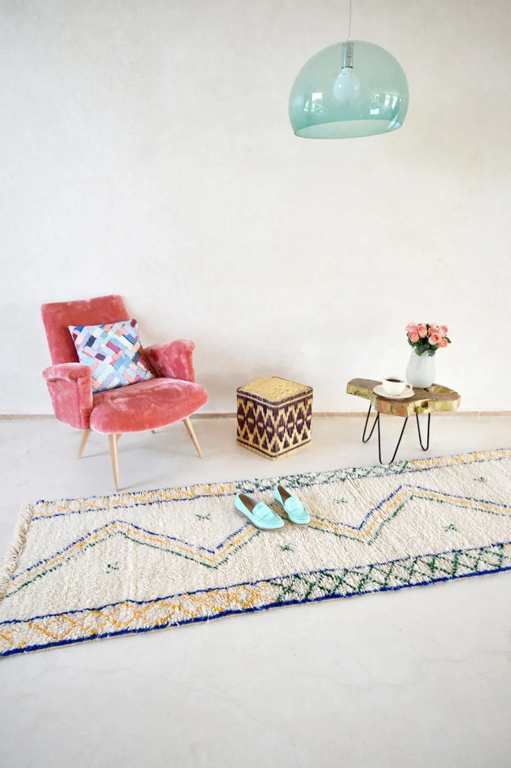 AZILAL. 9'4''x2'10'' Vintage Moroccan Runner Rug. Modern Design.