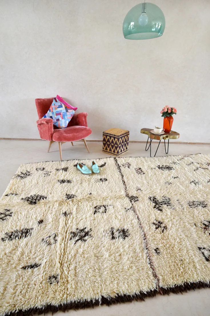 AZILAL. 9'5"x6'5"Vintage Moroccan Rug. Wool Beni Ourain Carpet. Modern Design.