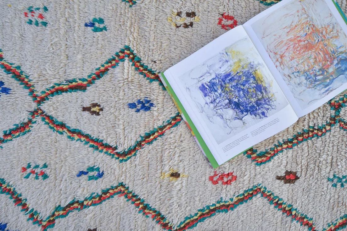 Azilal . Vintage Moroccan Rug. Wool Boucherouite Carpet. Modern Design.
