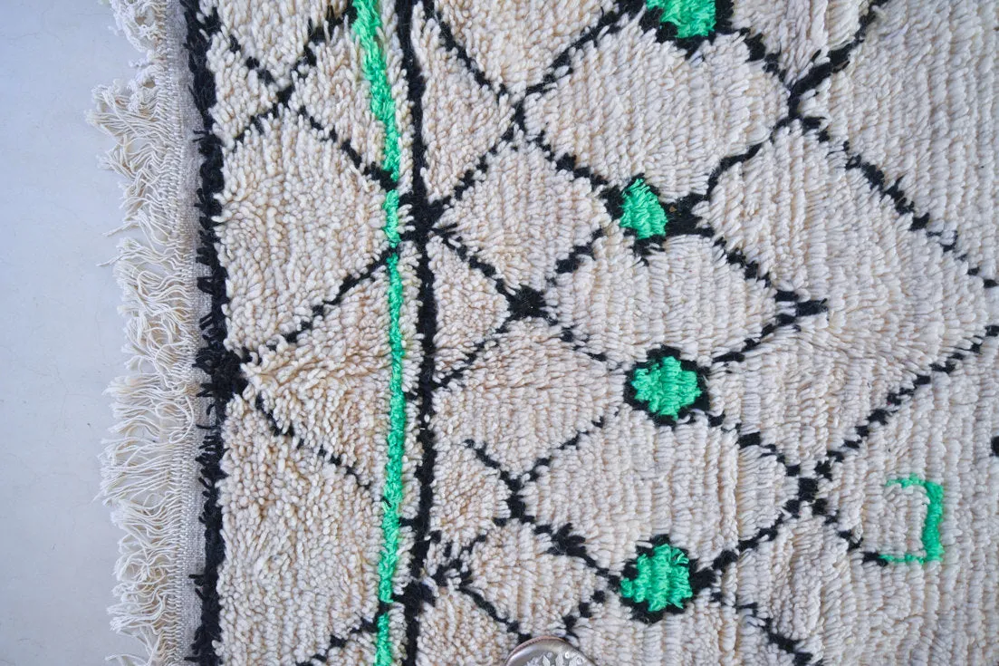 Azilal . Vintage Moroccan Rug. Wool Boucherouite Carpet. Modern Design.