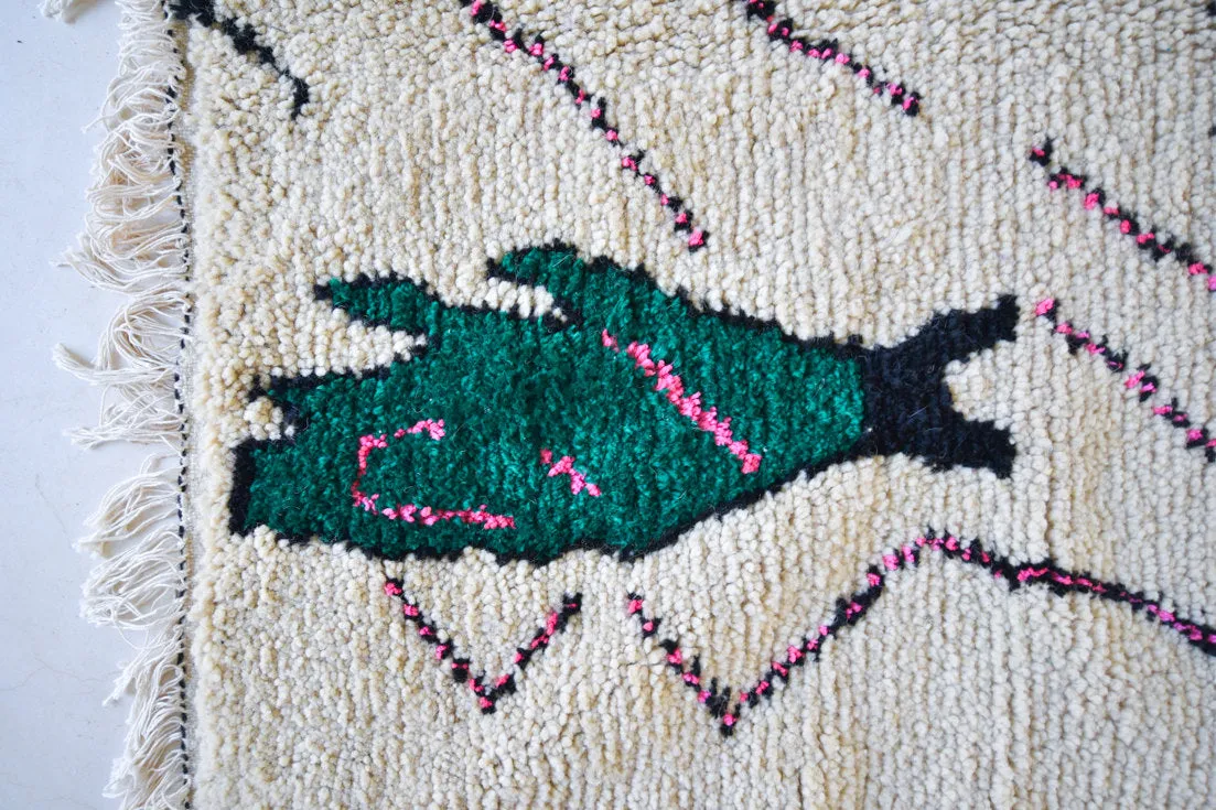 Azilal . Vintage Moroccan Rug. Wool Boucherouite Carpet. Modern Design.