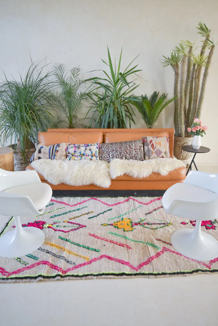 Azilal . Vintage Moroccan Rug. Wool Boucherouite Carpet. Modern Design.