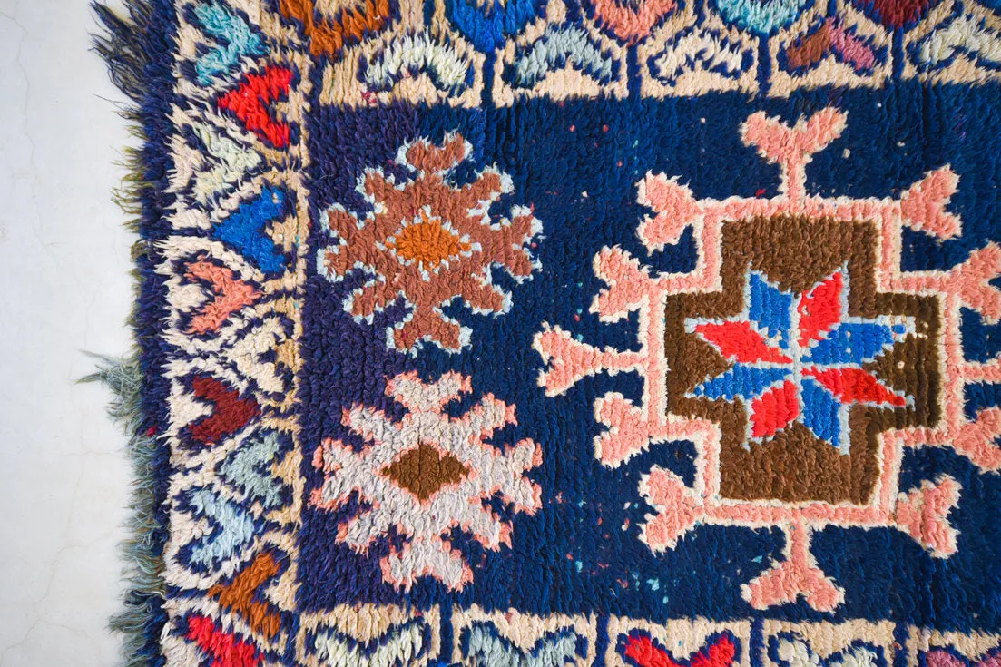 Azilal. Vintage Moroccan Rug. Wool Boucherouite Carpet. Modern Design.