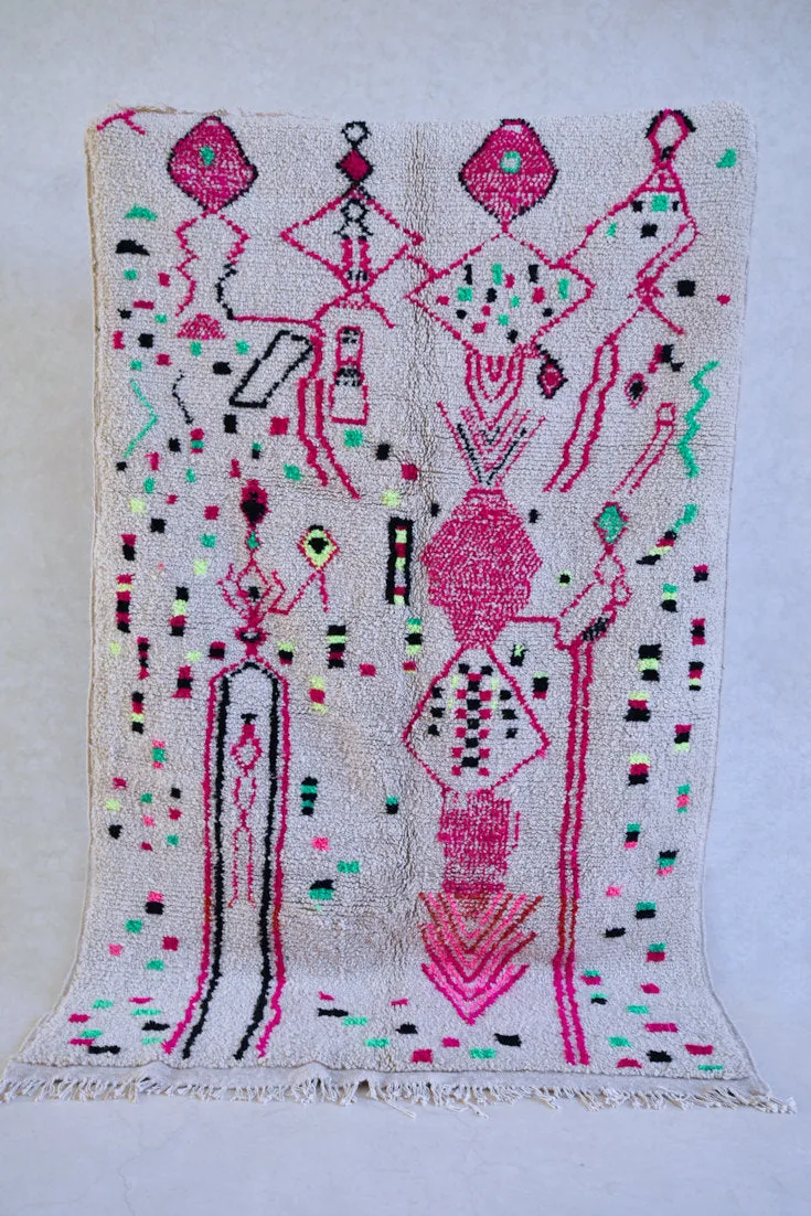 Azilal . Vintage Moroccan Rug. Wool Boucherouite Carpet. Modern Design.