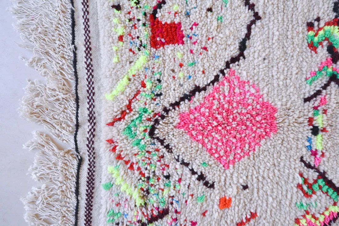 Azilal . Vintage Moroccan Rug. Wool Boucherouite Carpet. Modern Design.