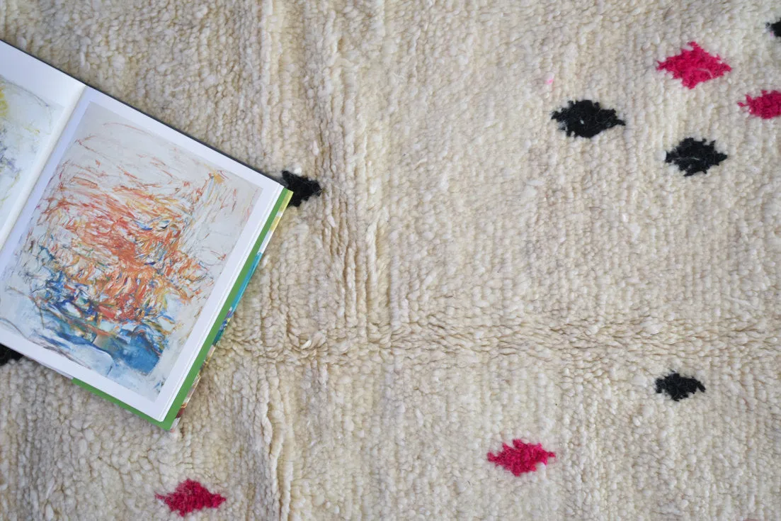 Azilal . Vintage Moroccan Rug. Wool Boucherouite Carpet. Modern Design.