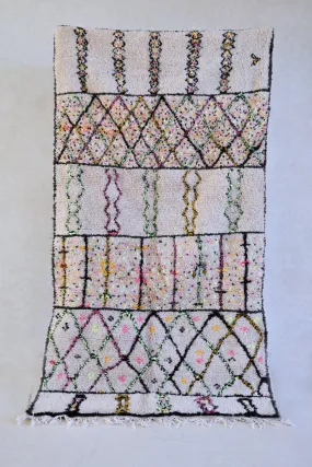 Azilal . Vintage Moroccan Rug. Wool Boucherouite Carpet. Modern Design.