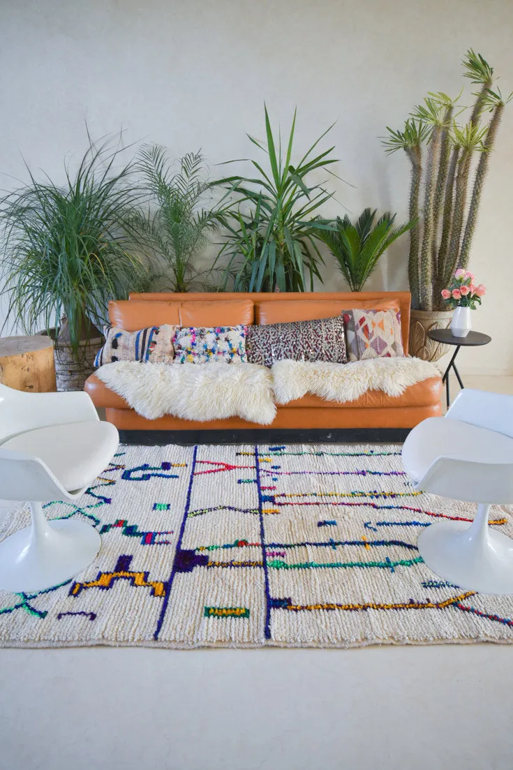 Azilal . Vintage Moroccan Rug. Wool Boucherouite Carpet. Modern Design.