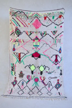 Azilal . Vintage Moroccan Rug. Wool Boucherouite Carpet. Modern Design.
