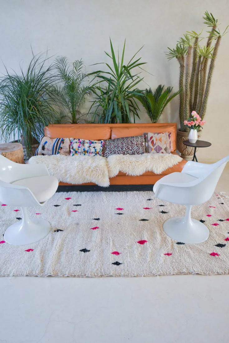 Azilal . Vintage Moroccan Rug. Wool Boucherouite Carpet. Modern Design.
