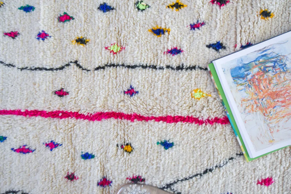 Azilal . Vintage Moroccan Rug. Wool Boucherouite Carpet. Modern Design.