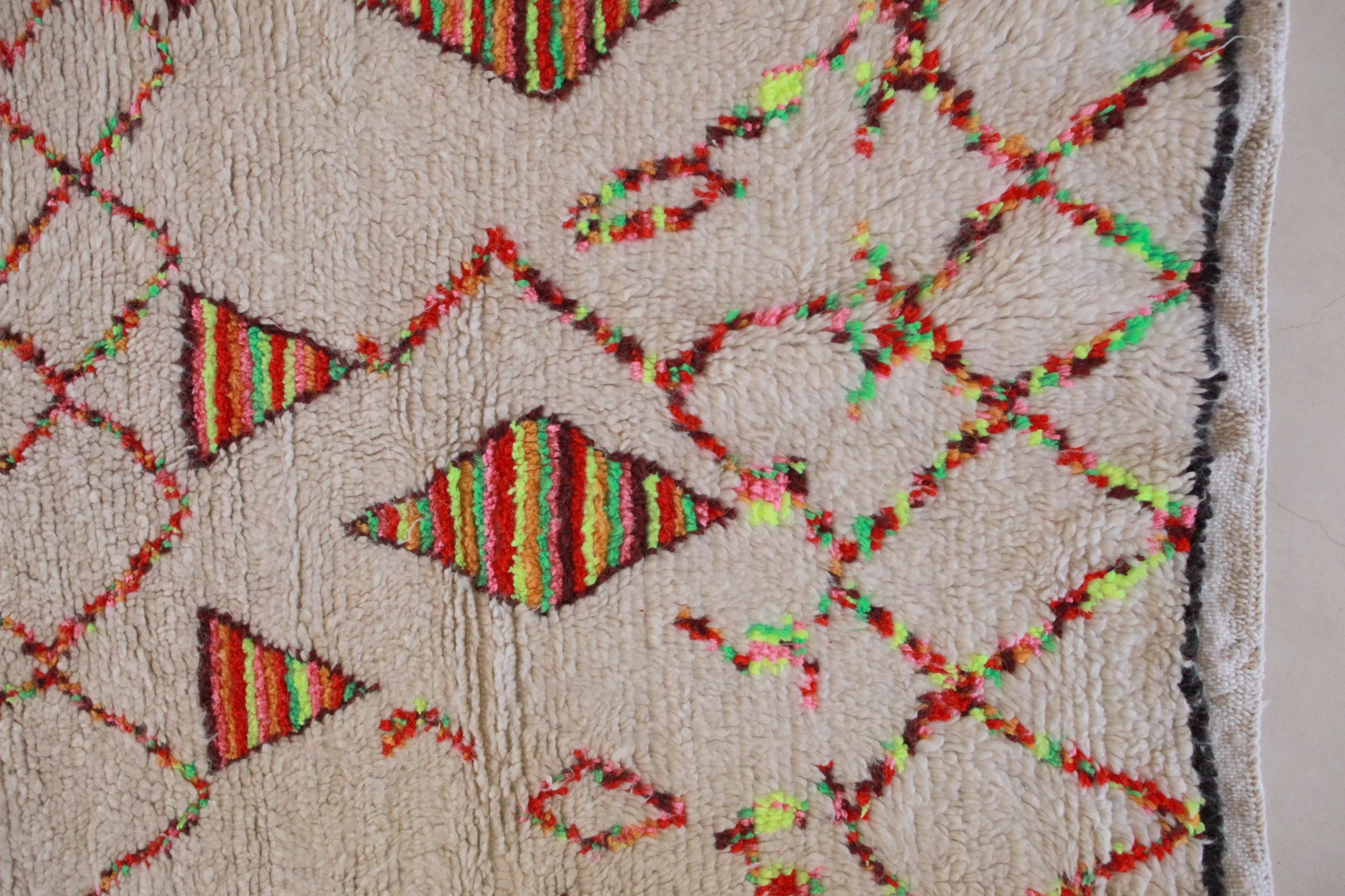 AZILAL Vintage Moroccan Rug. Wool Boucherouite Carpet. Modern Design.