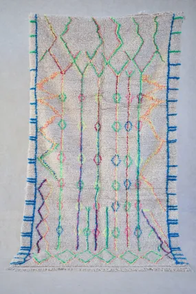 Azilal . Vintage Moroccan Rug. Wool Boucherouite Carpet. Modern Design.