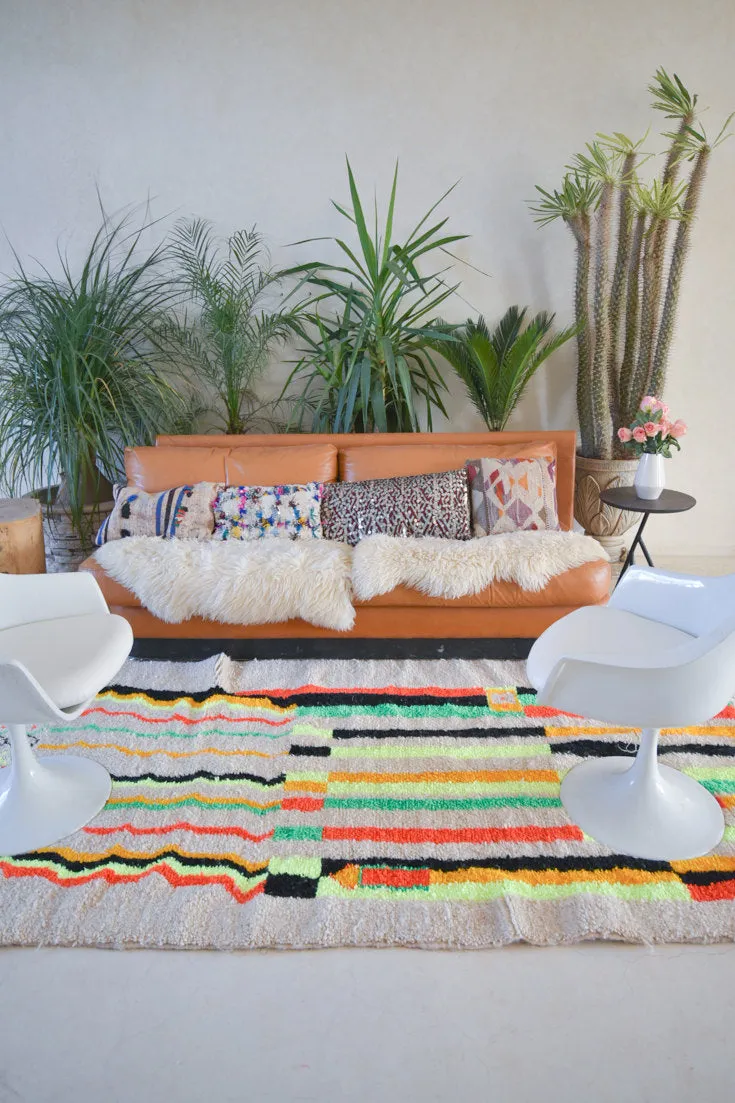 Azilal . Vintage Moroccan Rug. Wool Boucherouite Carpet. Modern Design.
