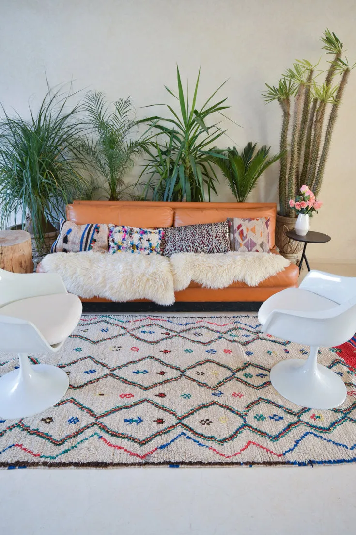 Azilal . Vintage Moroccan Rug. Wool Boucherouite Carpet. Modern Design.