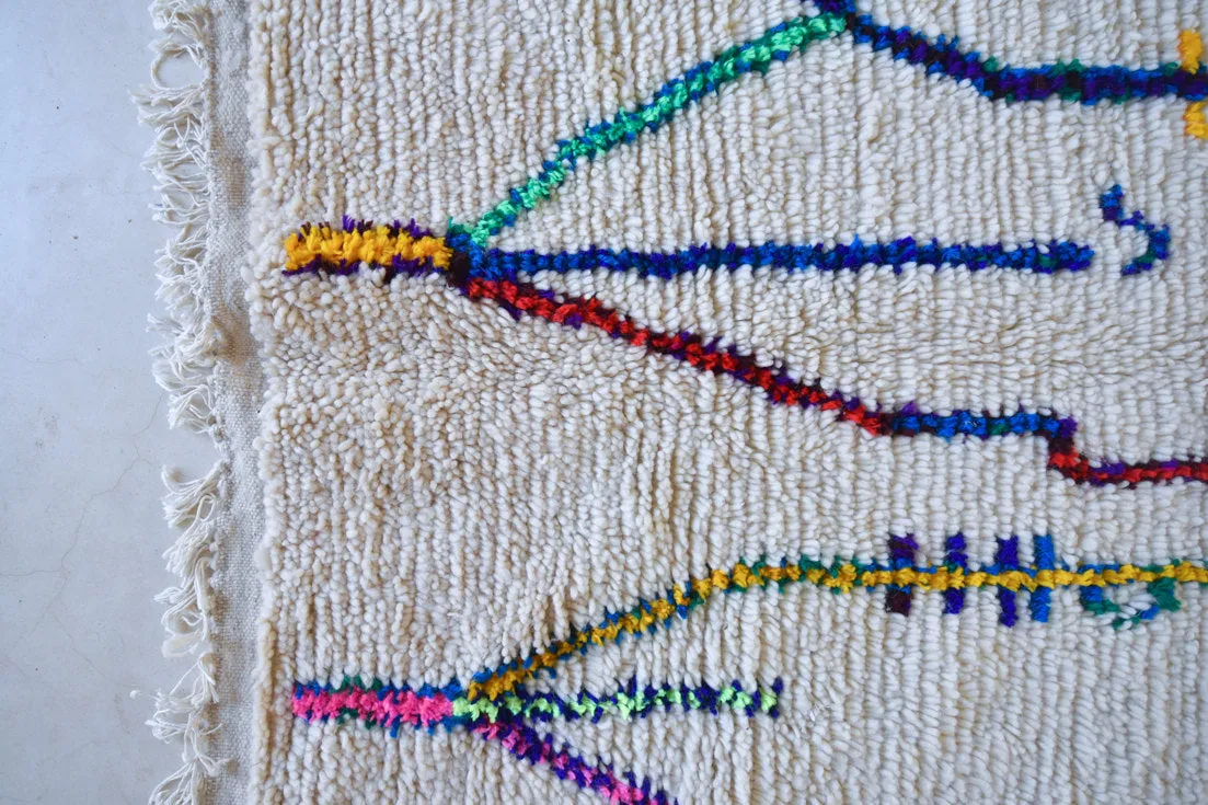 Azilal . Vintage Moroccan Rug. Wool Boucherouite Carpet. Modern Design.