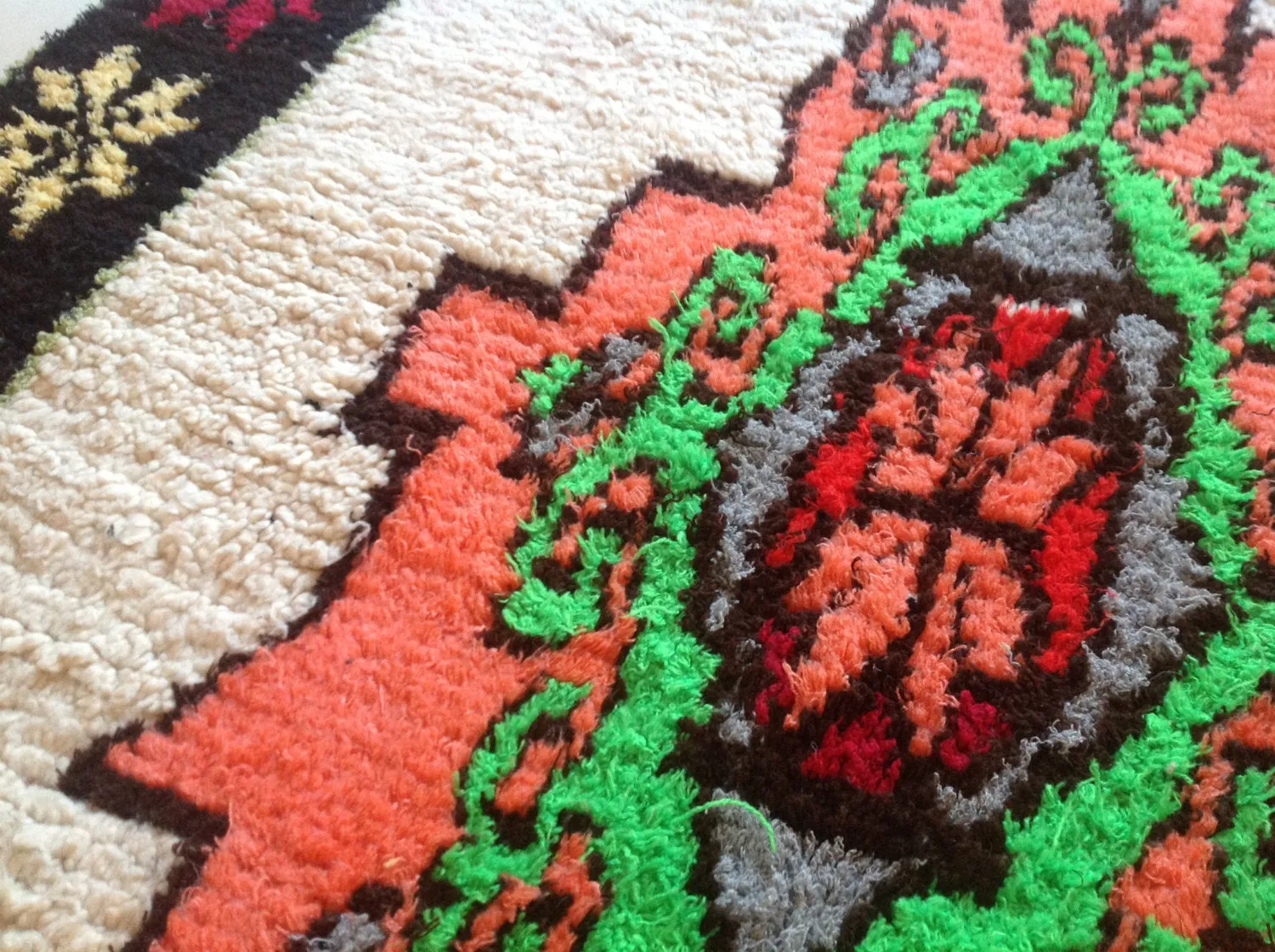 AZILAL. Vintage Moroccan Rug. Wool Boucherouite Carpet. Modern Design.