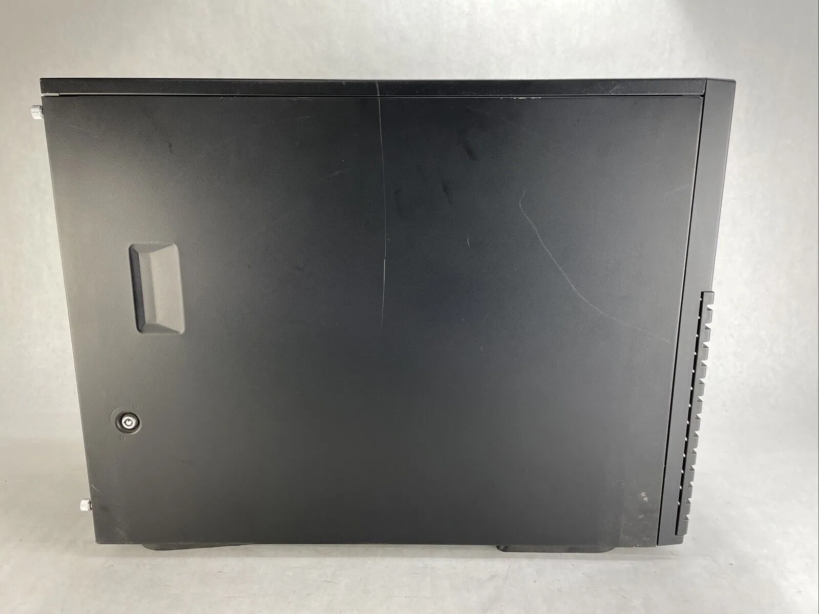 Chenbro SR10569 E-ATX Full Tower Computer Case No Power Supply