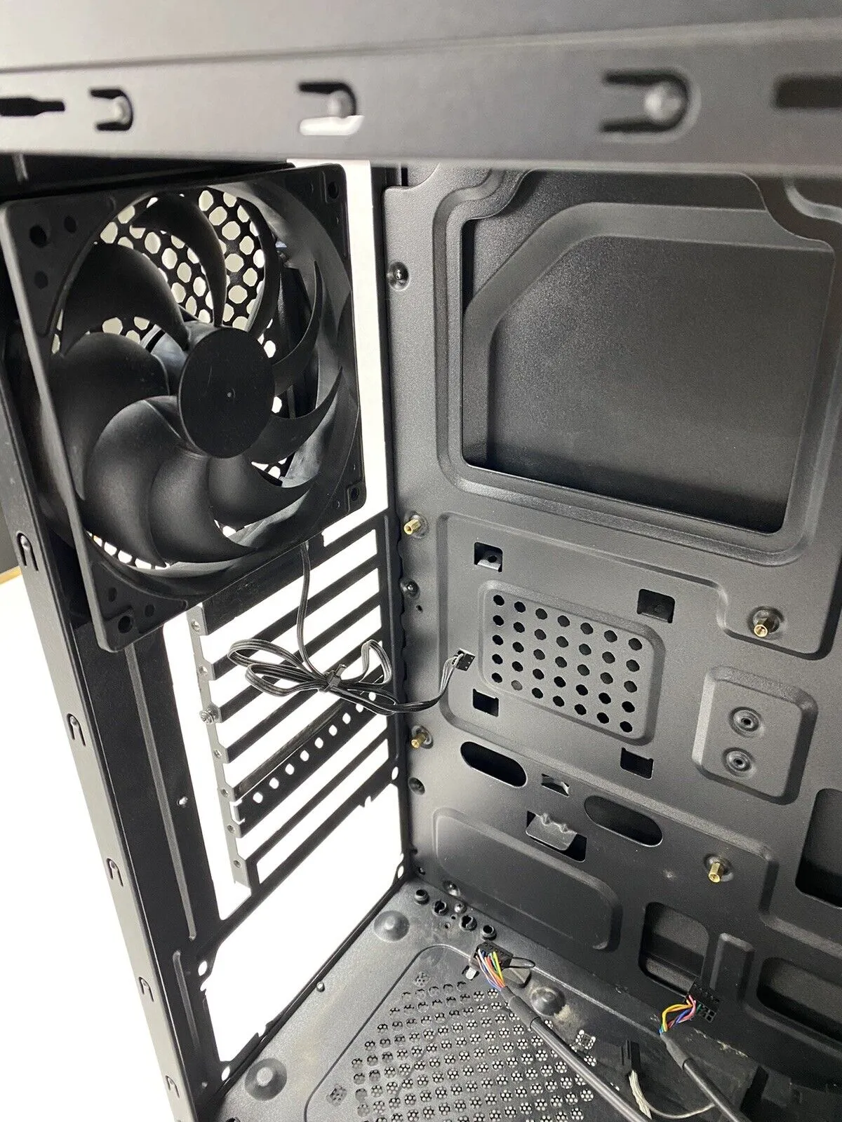 Rosewill NAUTILUS ATX Mid Tower Gaming PC Computer Case