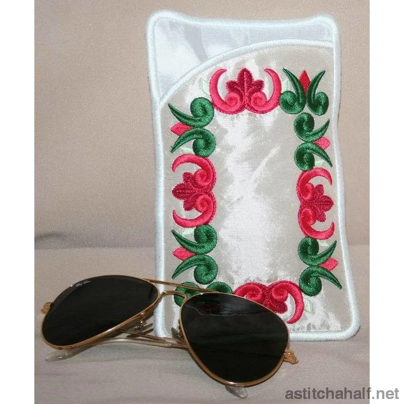 Royal Eyeglass Cases 04